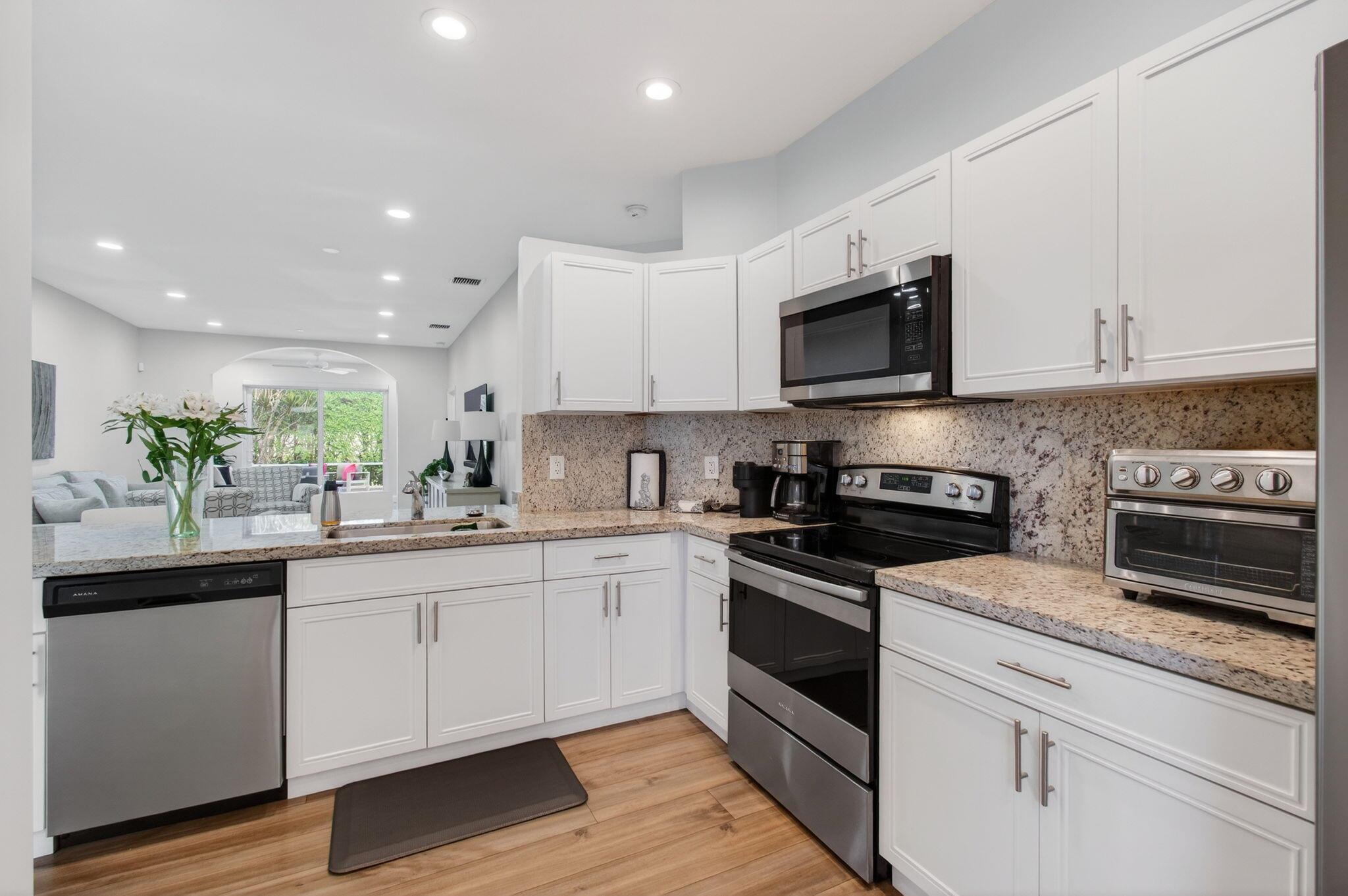 MAJESTIC ISLES - Residential