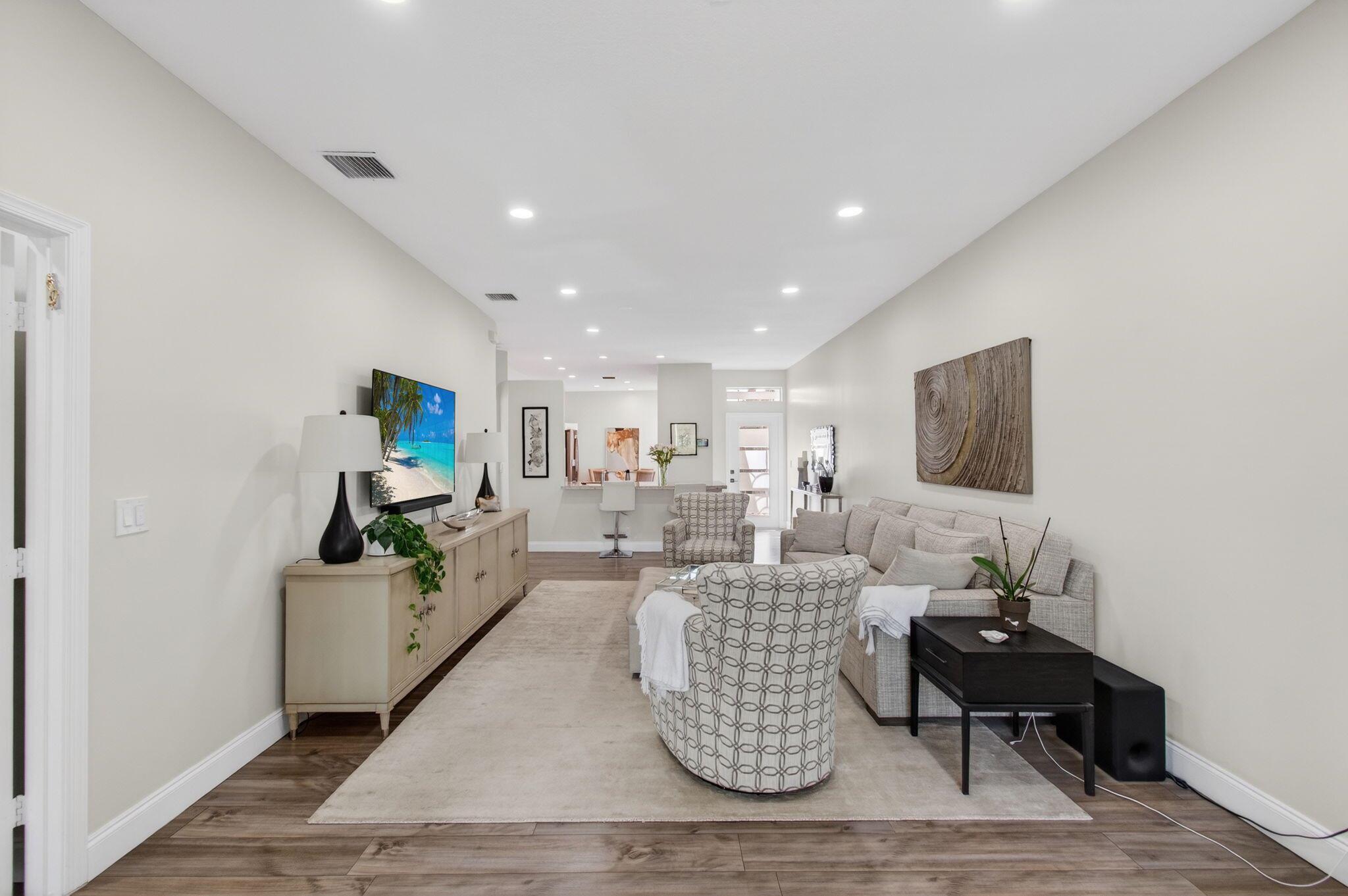 MAJESTIC ISLES - Residential