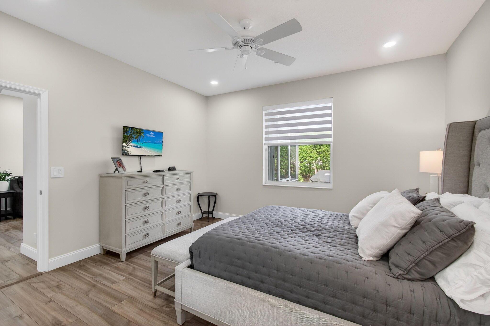 MAJESTIC ISLES - Residential