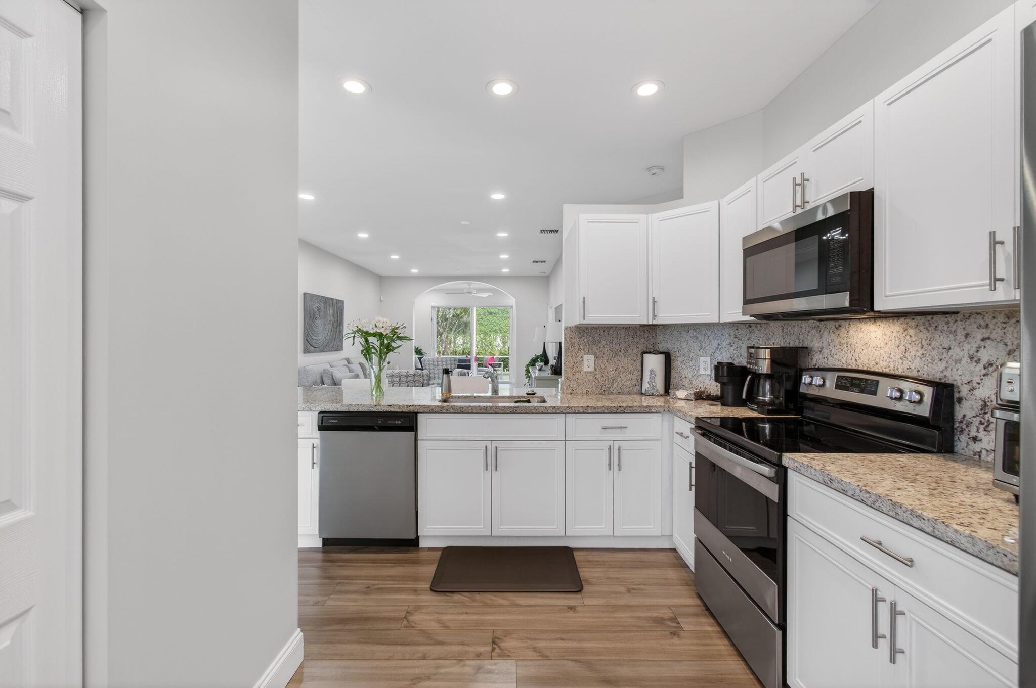 MAJESTIC ISLES - Residential