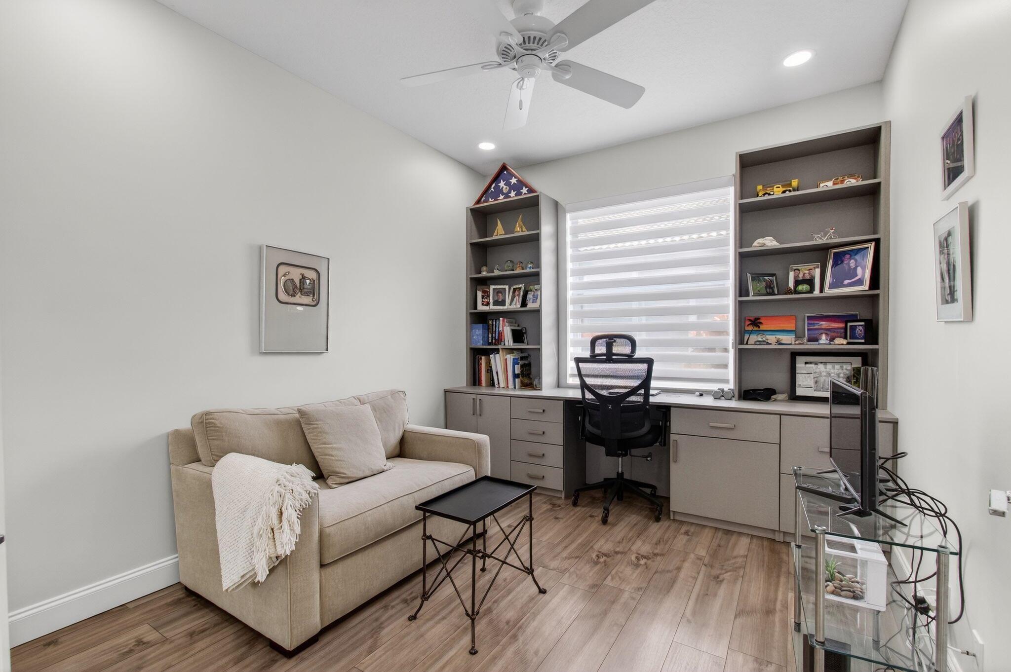 MAJESTIC ISLES - Residential