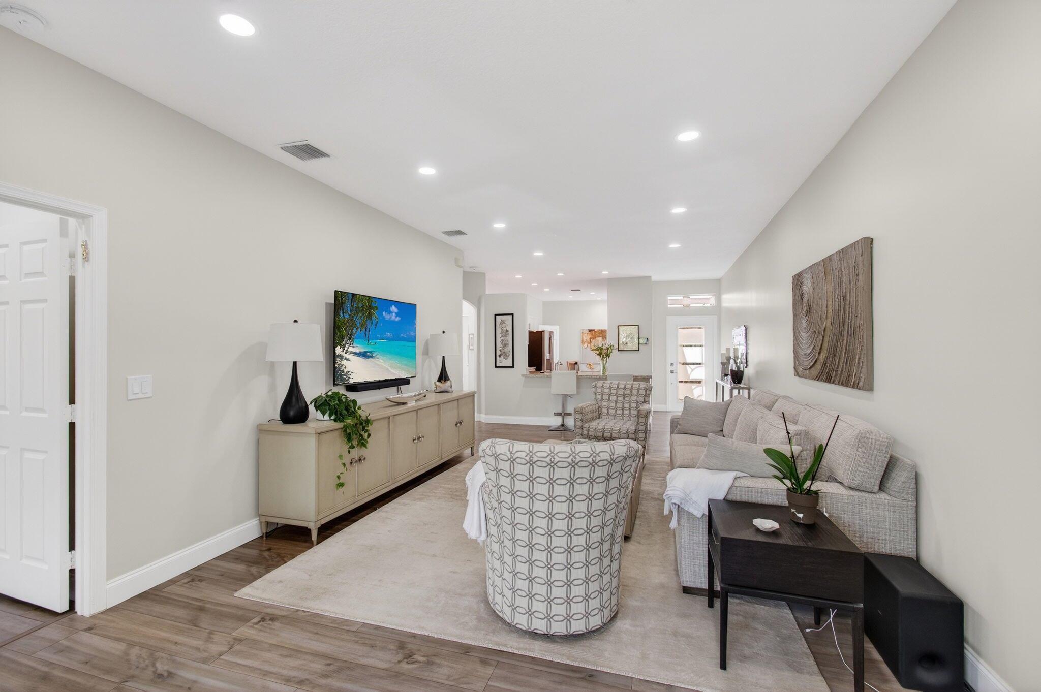 MAJESTIC ISLES - Residential