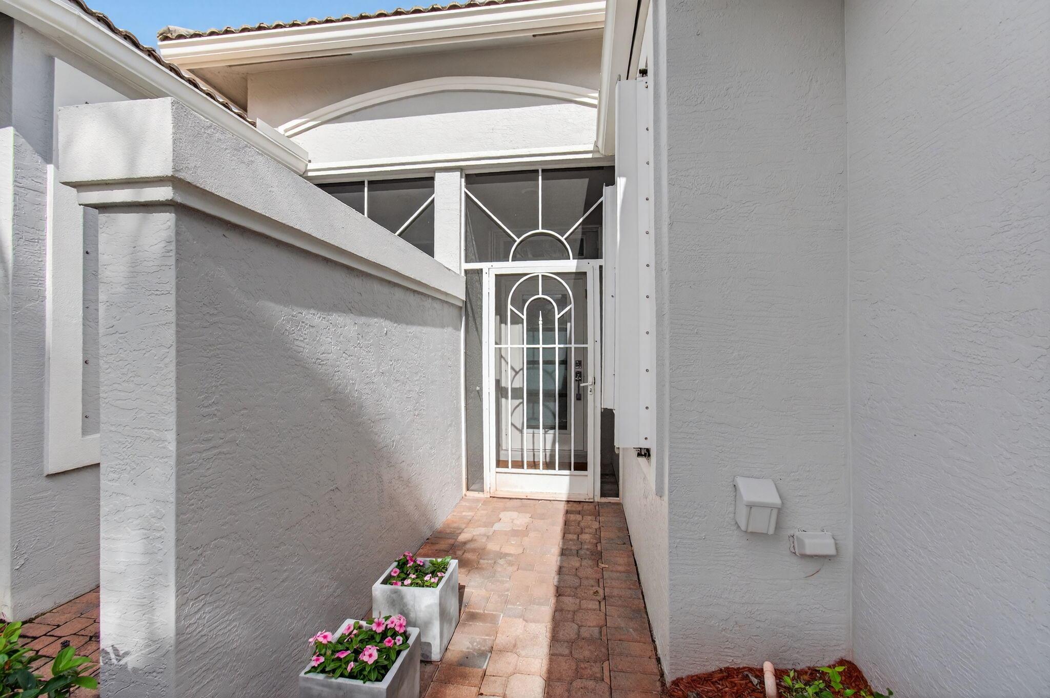 MAJESTIC ISLES - Residential