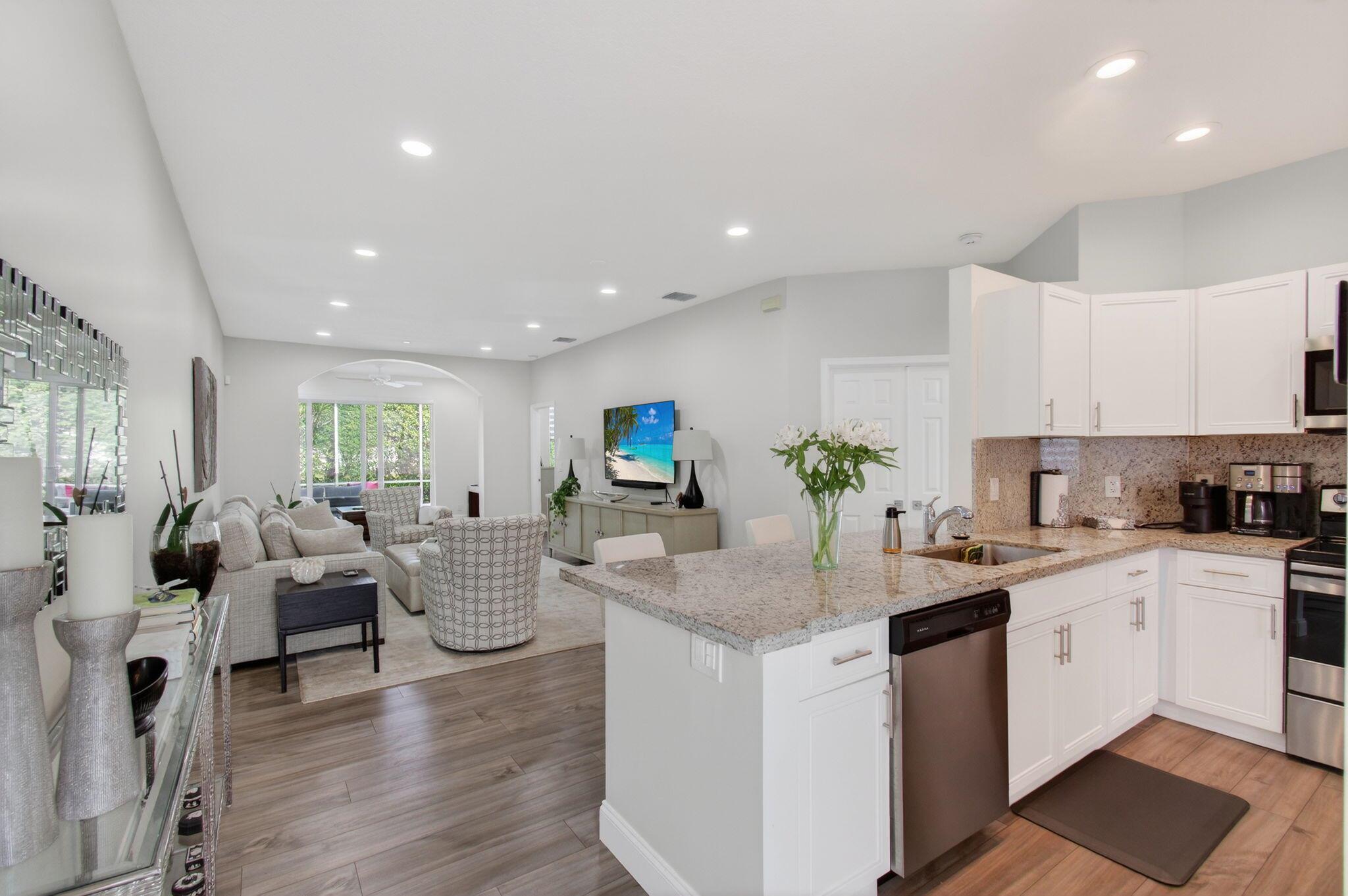 MAJESTIC ISLES - Residential