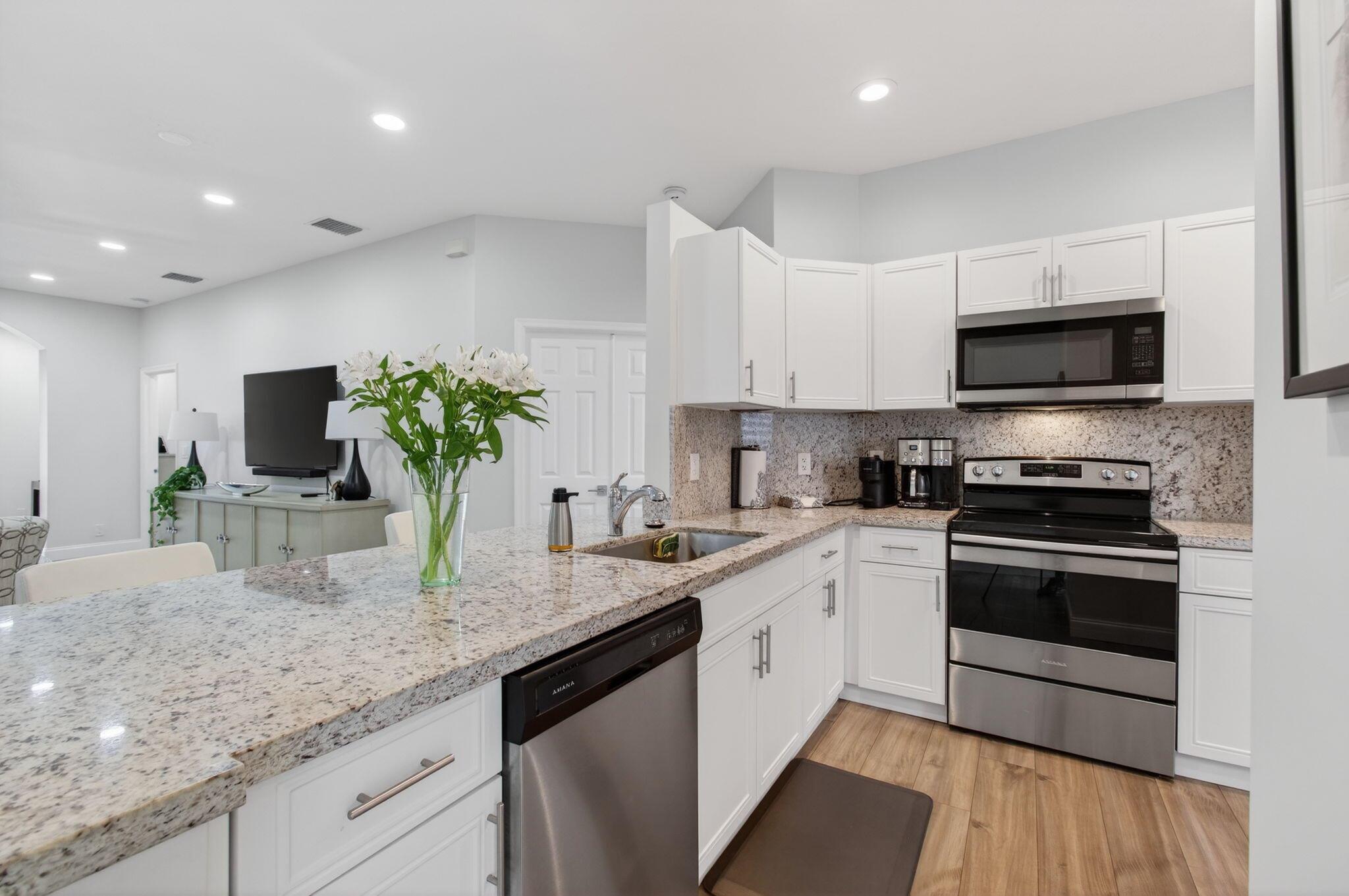 MAJESTIC ISLES - Residential