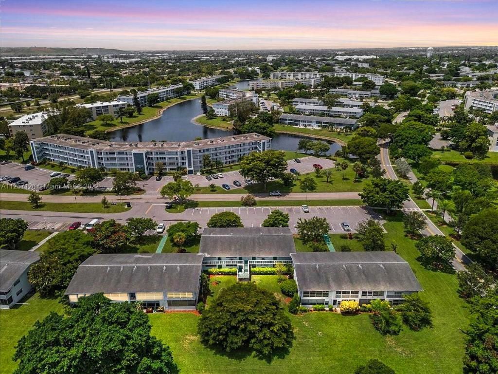 Photo of 301 Farnham M #301, Deerfield Beach, FL 33442 (MLS # R11154773)