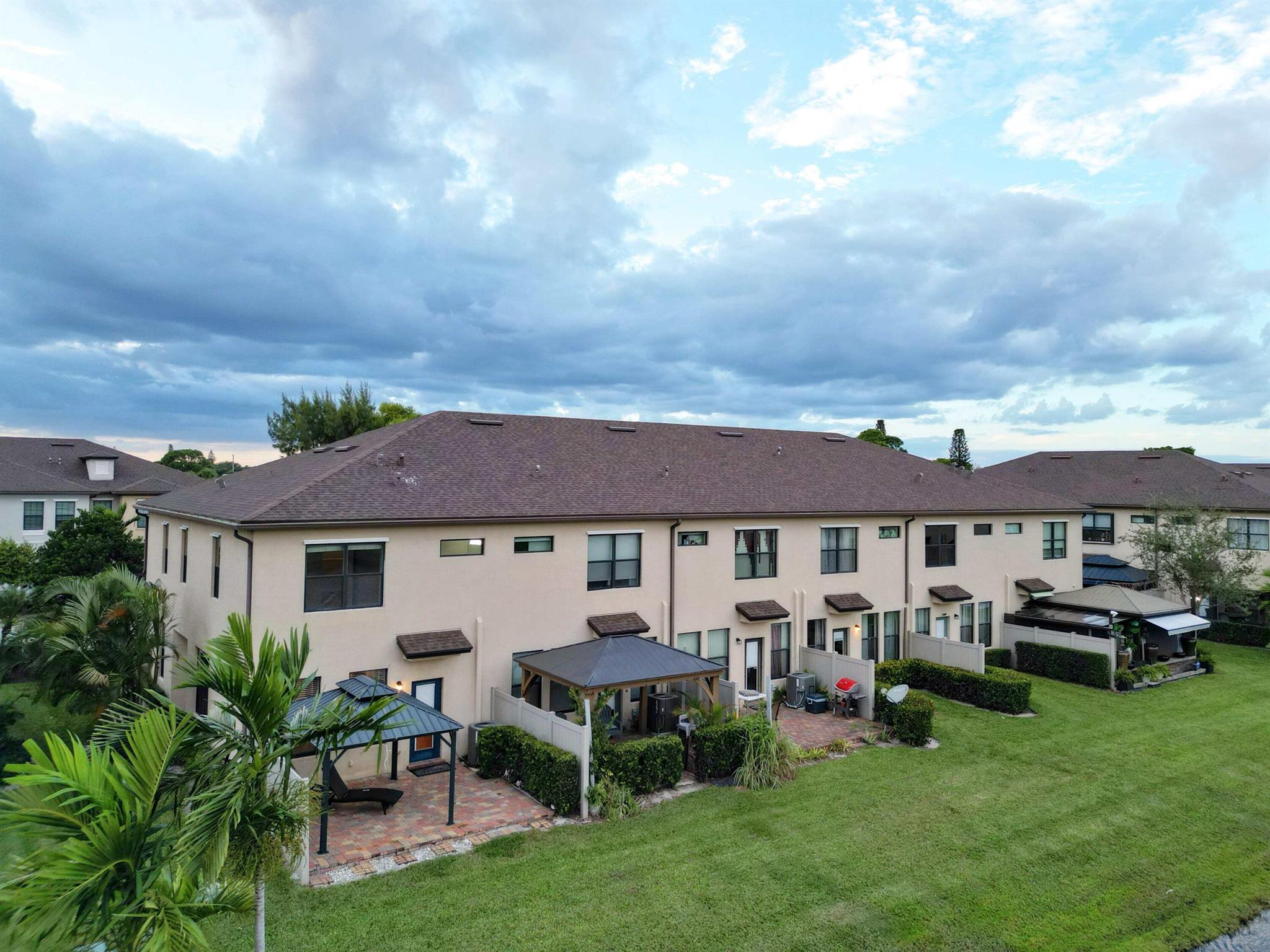 PRESTON SQUARE - Residential Lease