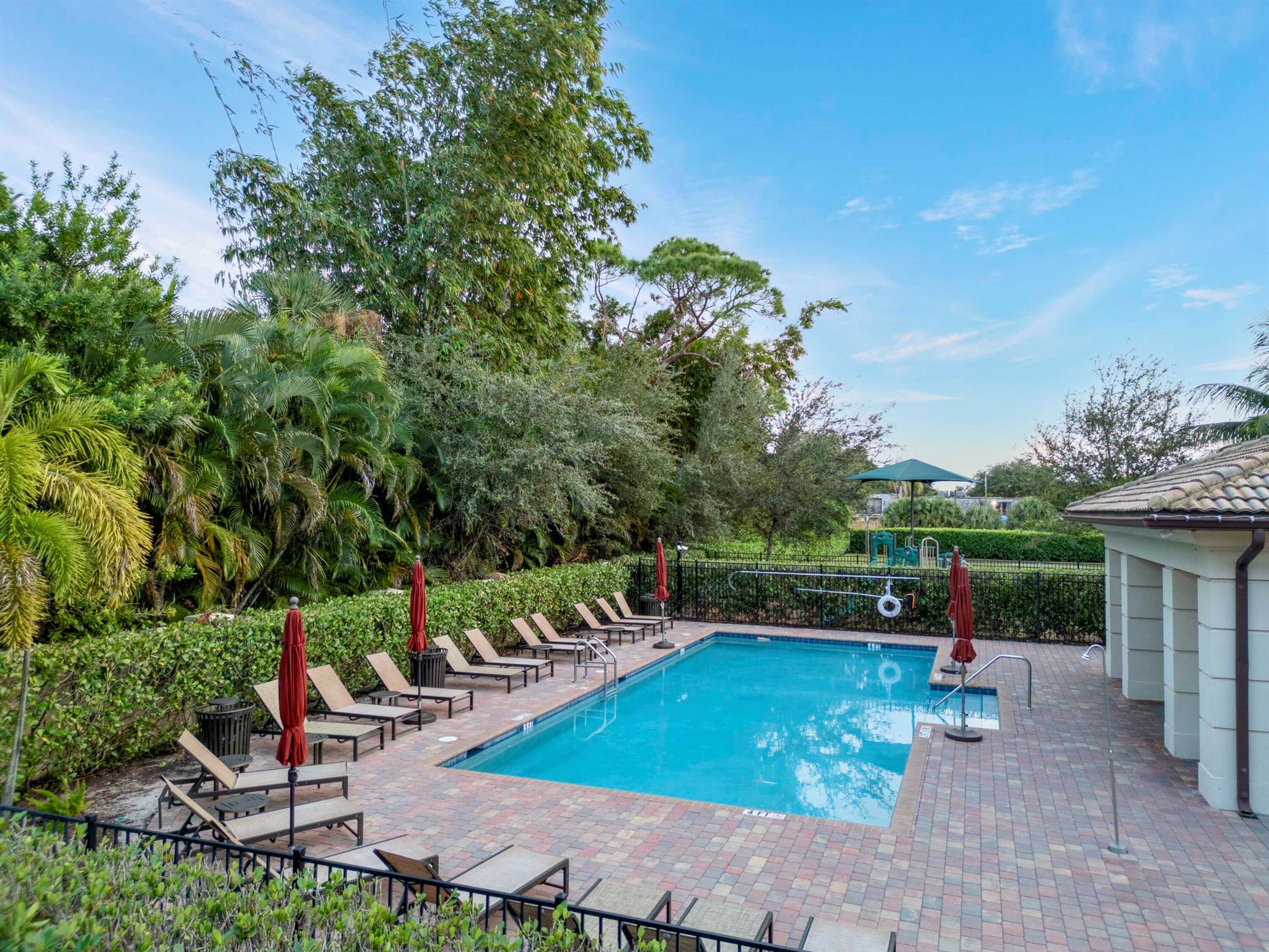 PRESTON SQUARE - Residential Lease