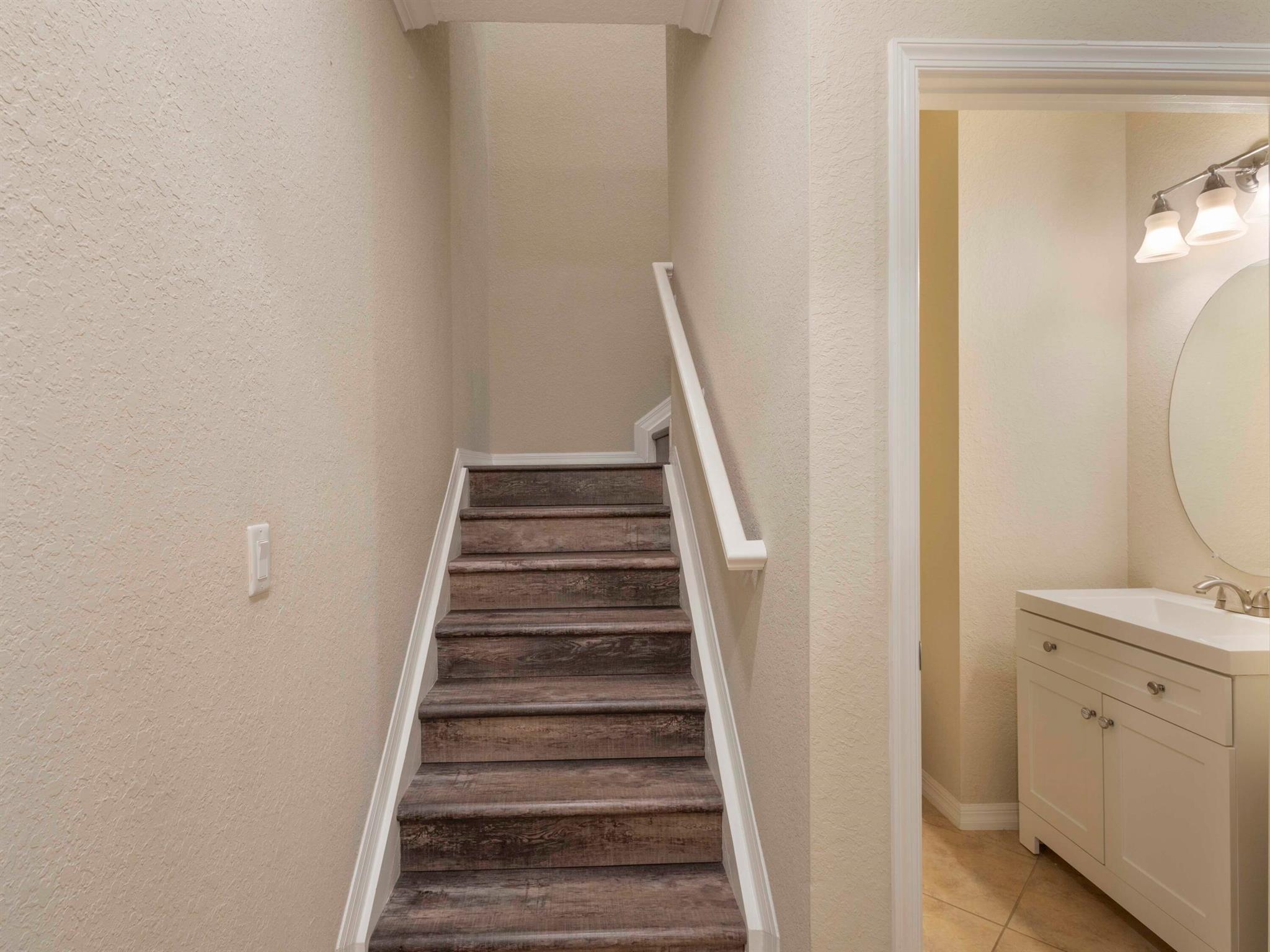 PRESTON SQUARE - Residential Lease