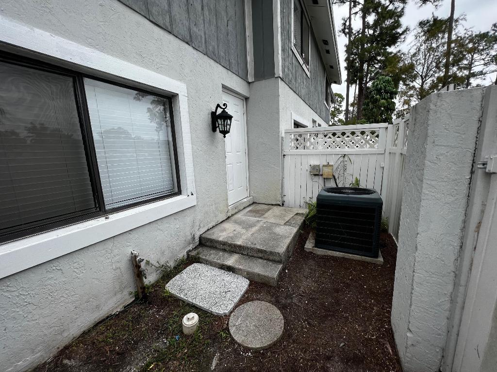 SUGAR POND MANOR OF WELLINGTON - Residential Lease