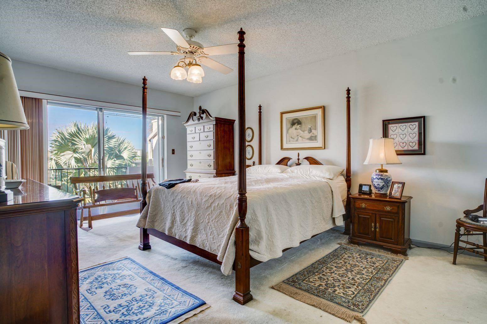 PALM-AIRE COUNTRY CLUB - Residential