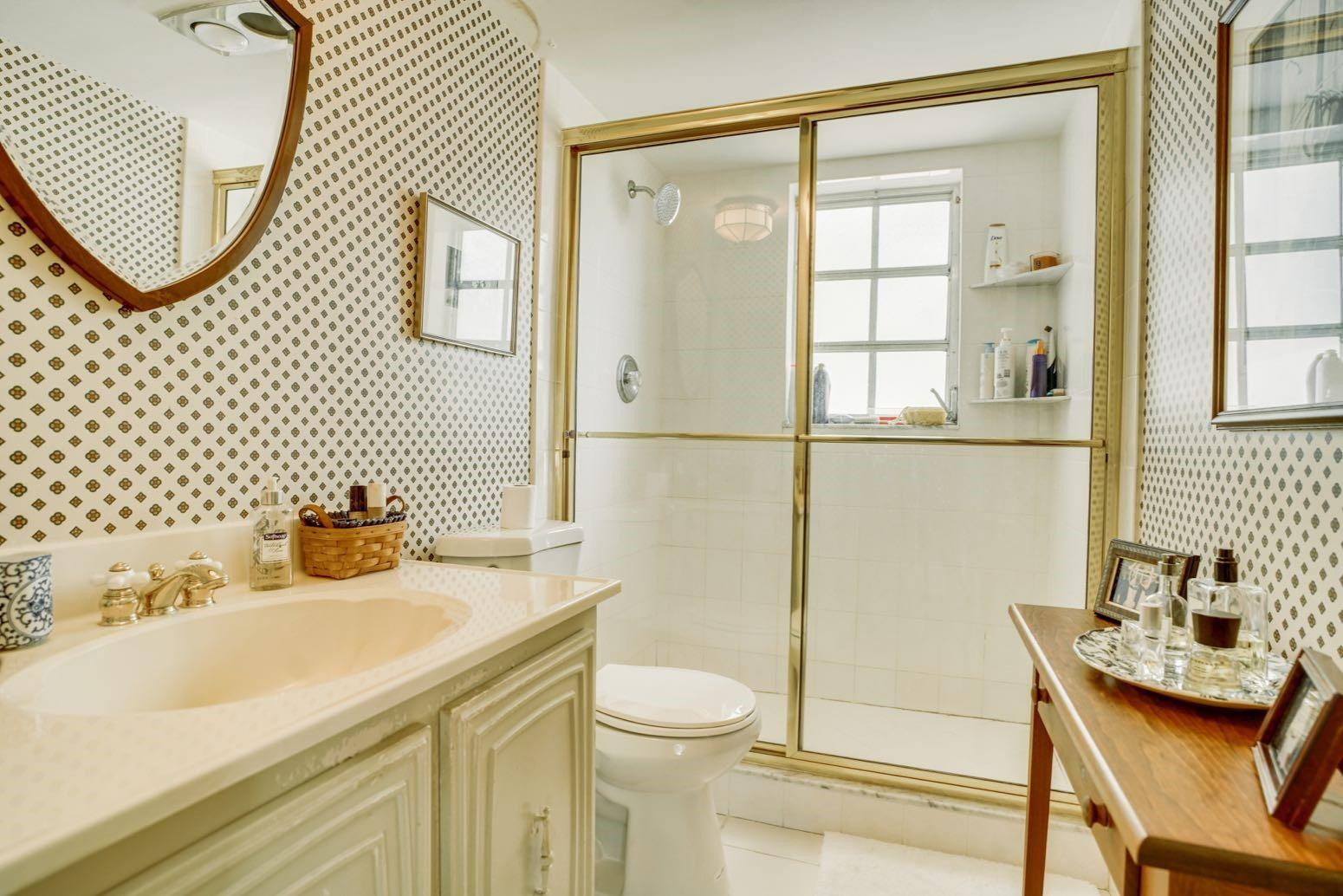 PALM-AIRE COUNTRY CLUB - Residential