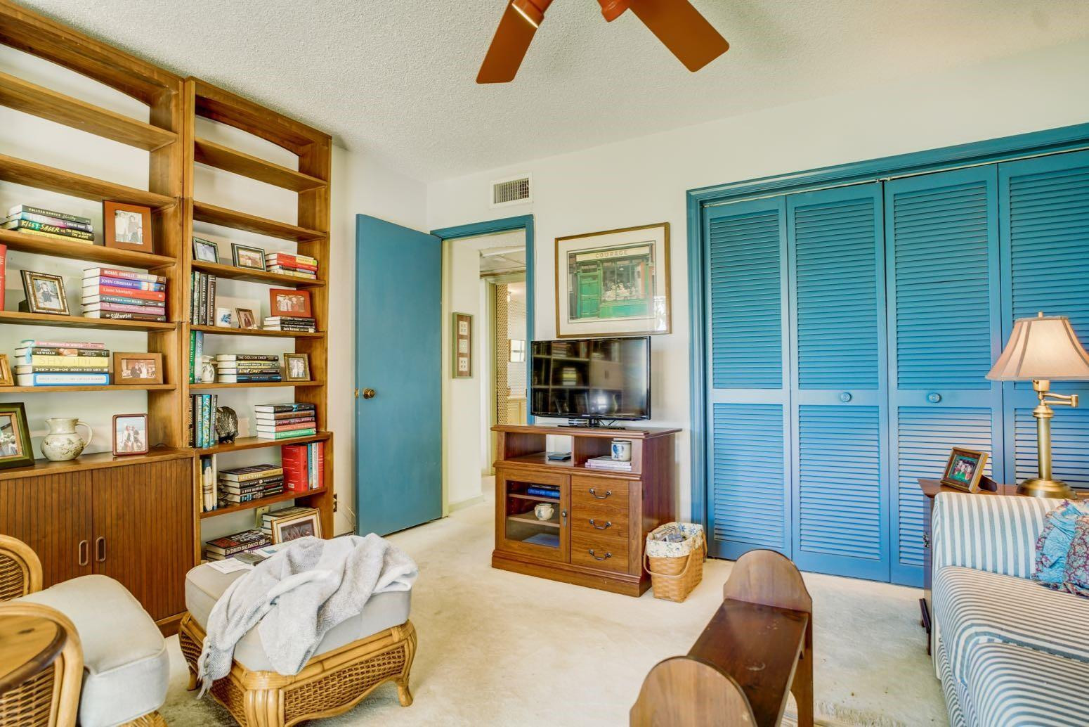 PALM-AIRE COUNTRY CLUB - Residential