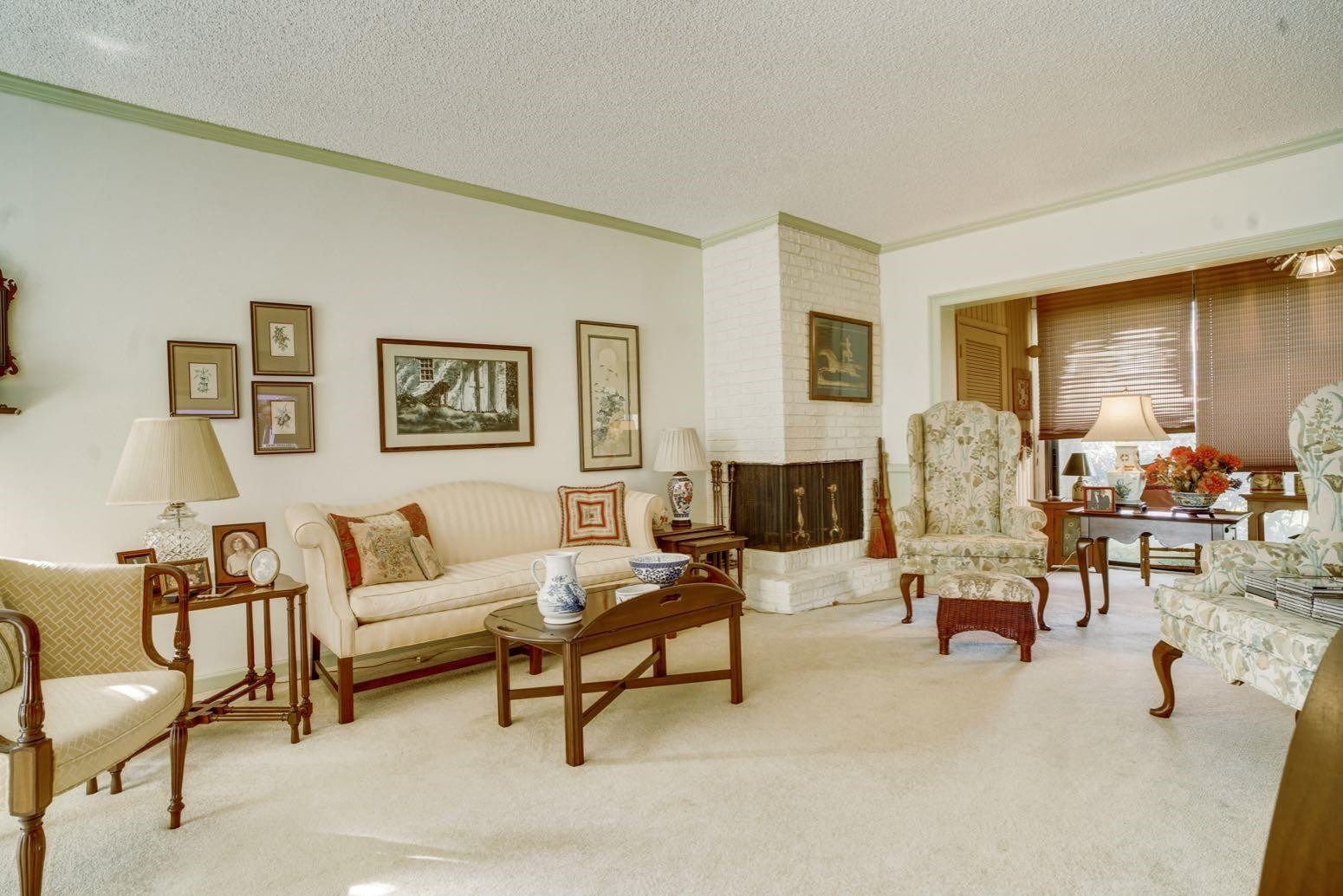 PALM-AIRE COUNTRY CLUB - Residential