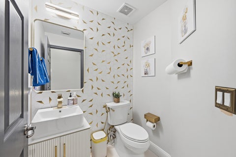 Tiny photo for 5947 NW 54th Circle, Coral Springs, FL 33067 (MLS # B26029334)