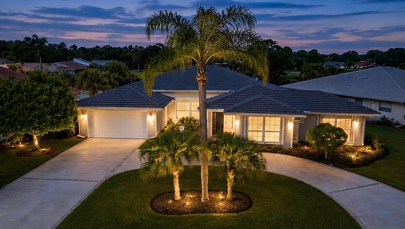 Photo of 2346 SW CREEKSIDE Drive, Palm City, FL 34990 (MLS # B26070638)