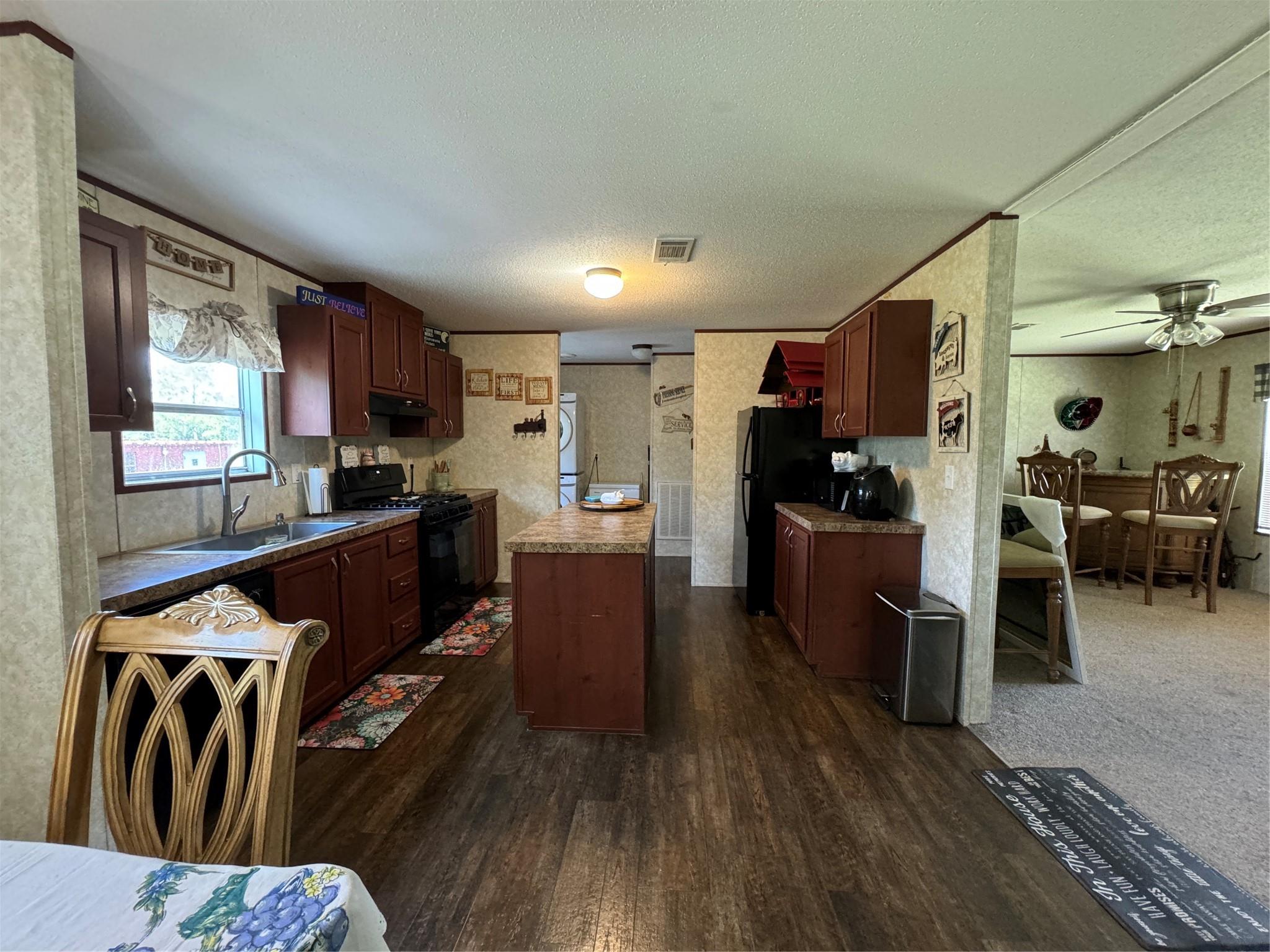 Photo 10 of 57 of 530 Hunting Club Ave mobile home