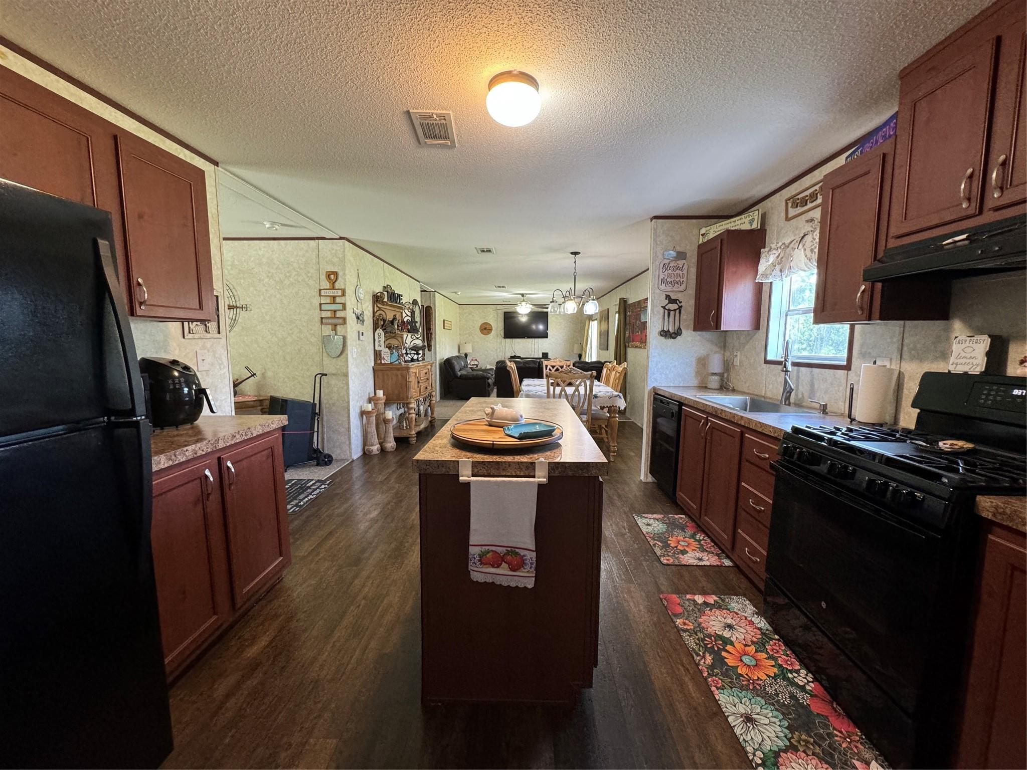 Photo 12 of 57 of 530 Hunting Club Ave mobile home