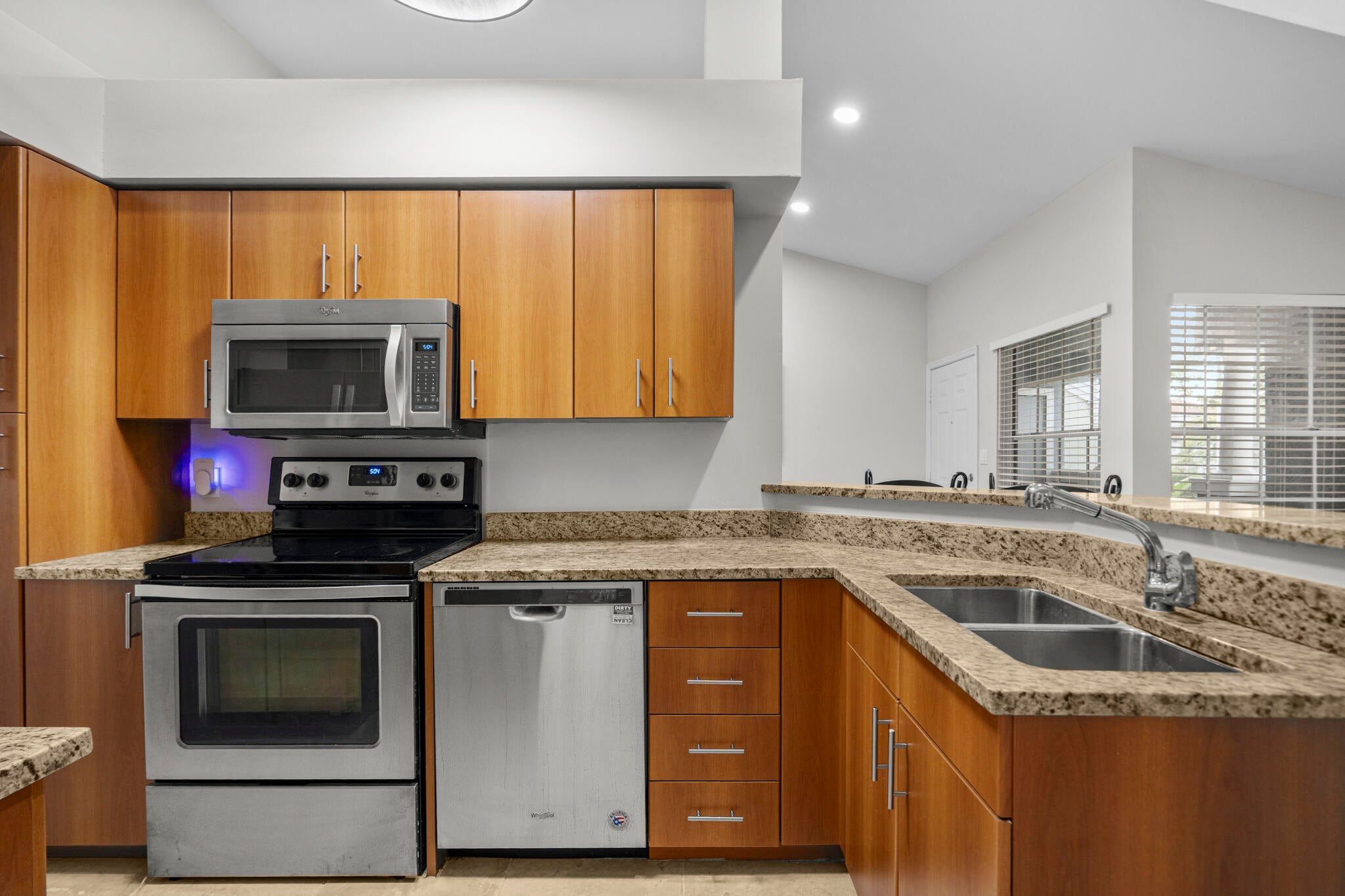 1000 Crystal Way L