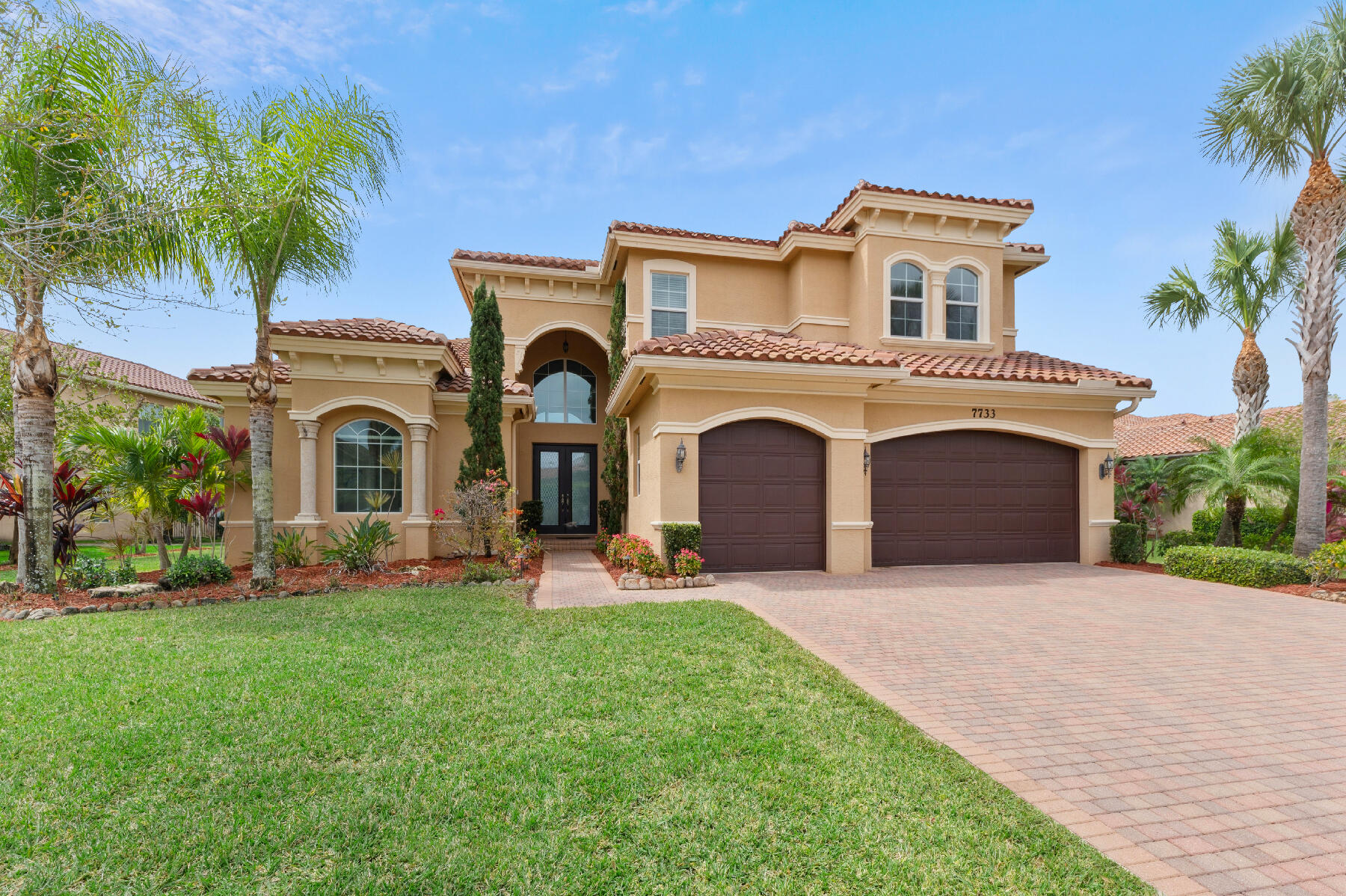 7733 Maywood Crest Drive