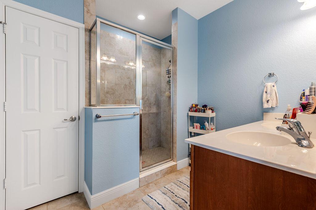 RIVER PLACE ON THE ST LUC - Residential Lease