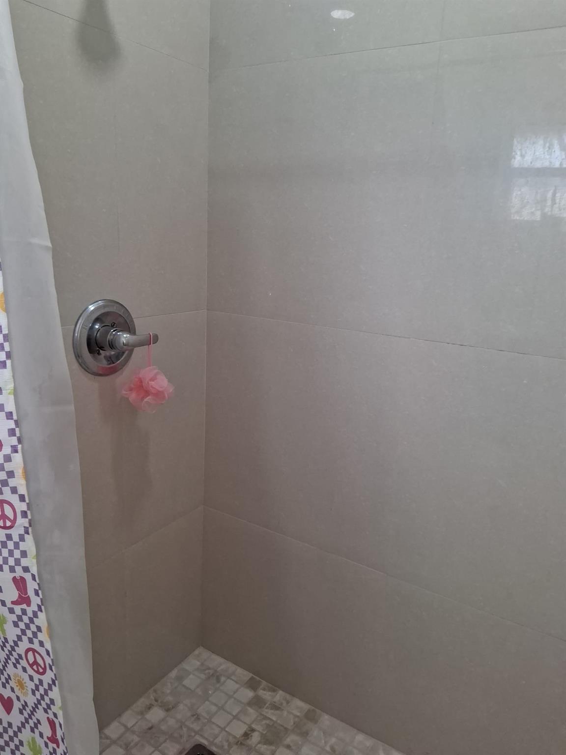 North Hollywood 4-1 B - Residential Lease