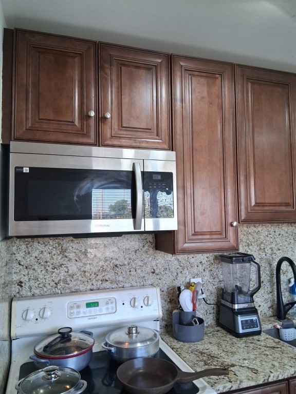 North Hollywood 4-1 B - Residential Lease