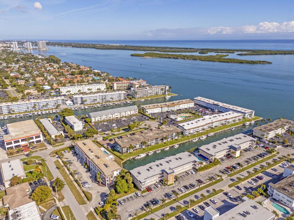 NORTHPORT CONDO APTS - Residential