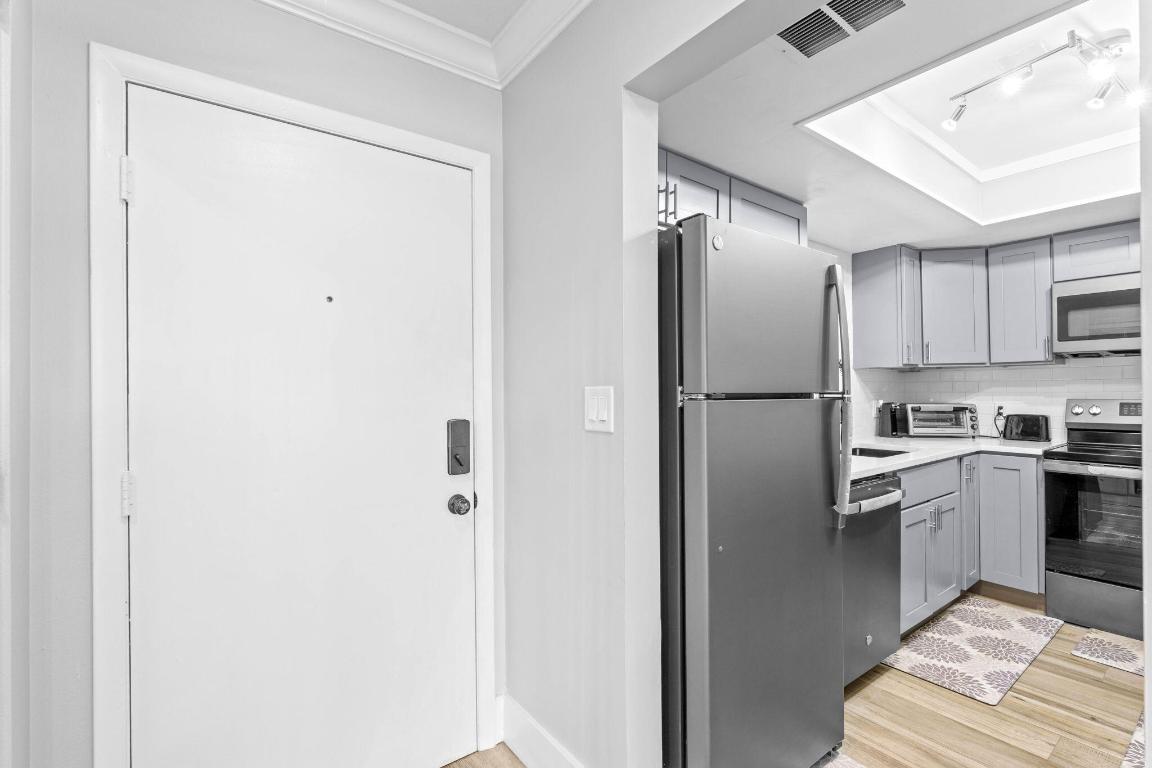 NORTHPORT CONDO APTS - Residential