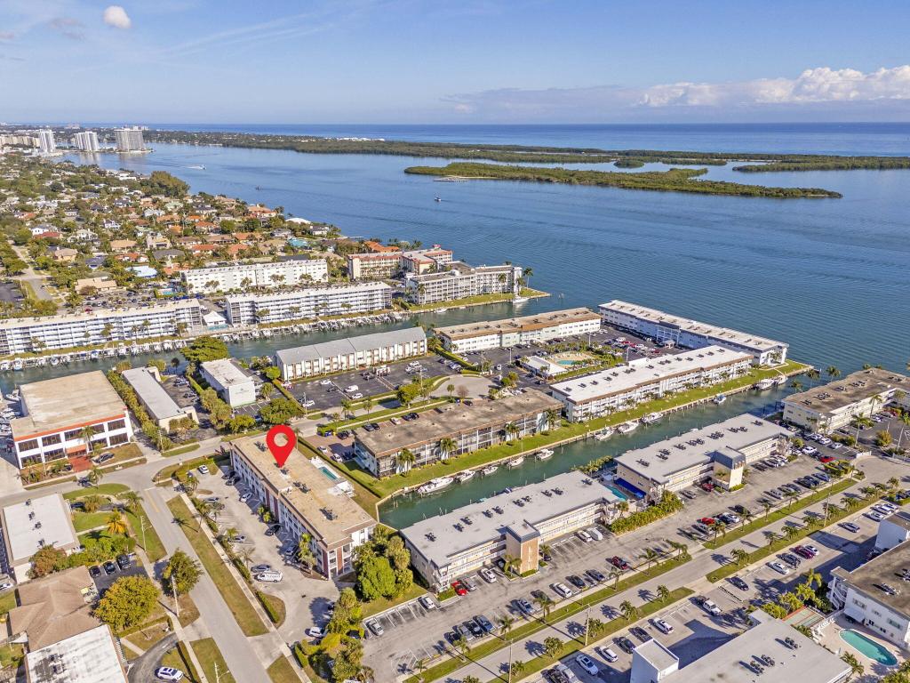 NORTHPORT CONDO APTS - Residential