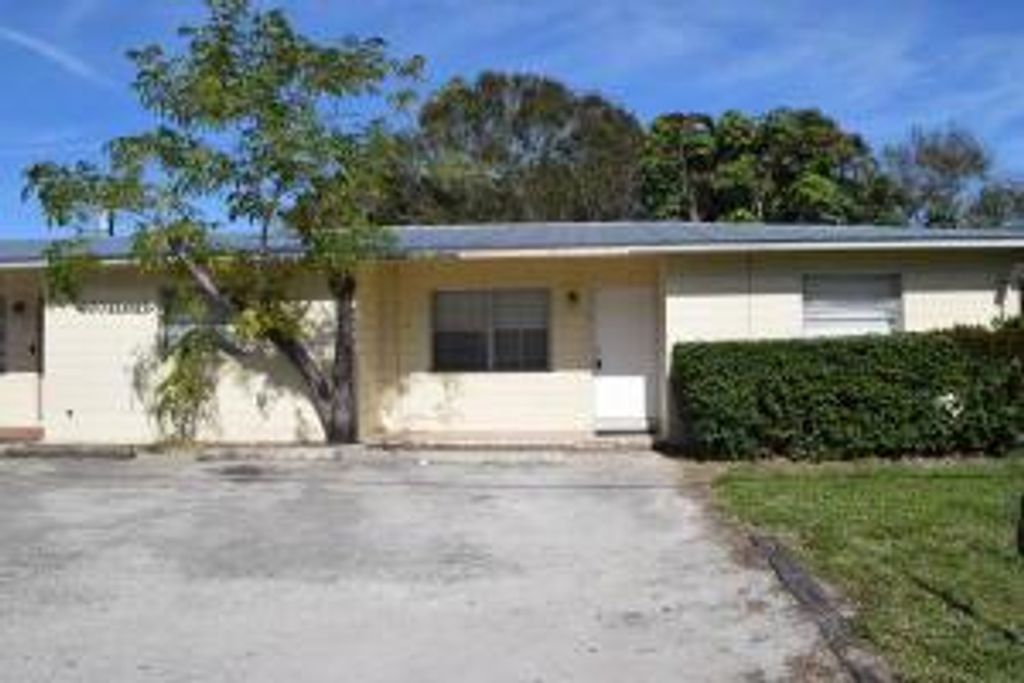 Photo of 800 Kanner Drive #A, Fort Pierce, FL 34982 (MLS # R11021301)