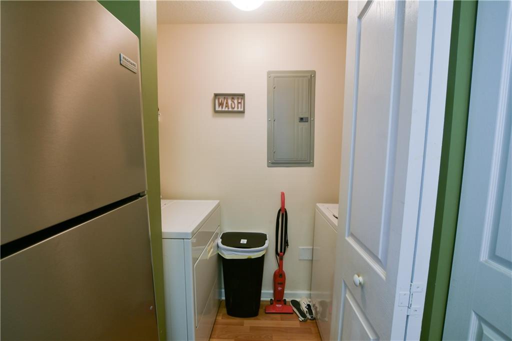 Mezzano Condo - Residential