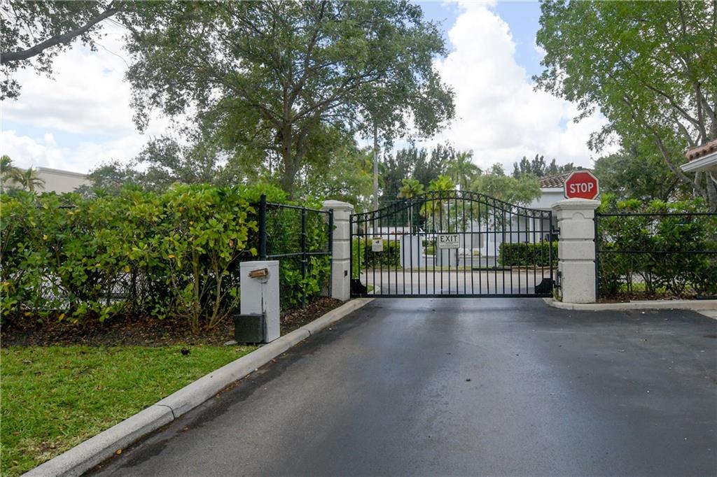 Mezzano Condo - Residential