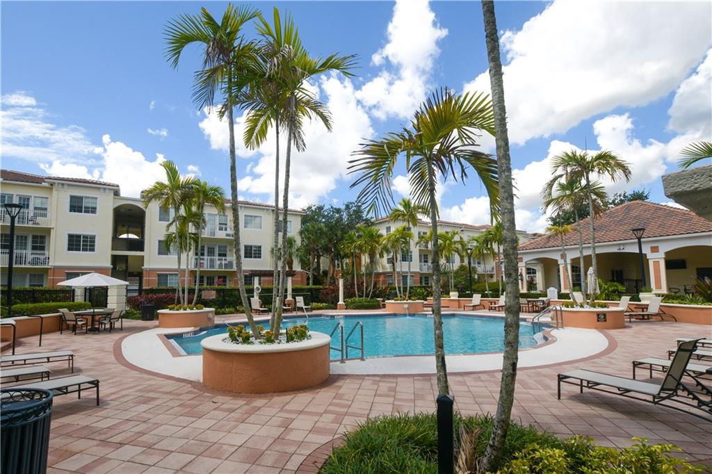 Mezzano Condo - Residential