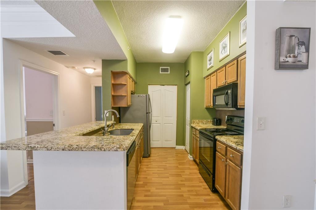 Mezzano Condo - Residential