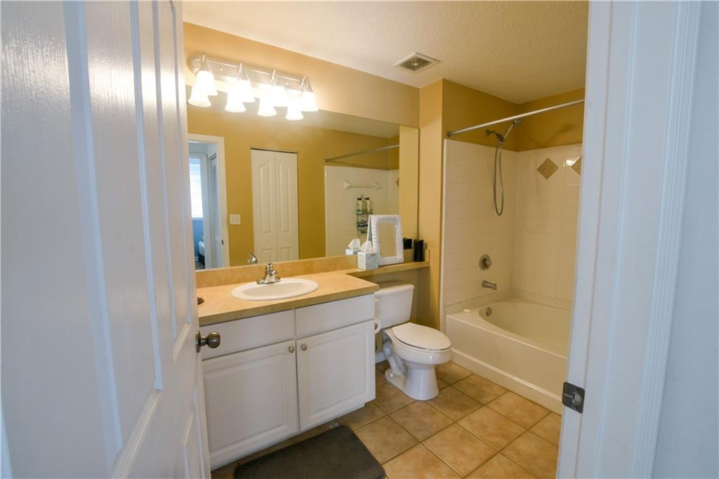 Mezzano Condo - Residential