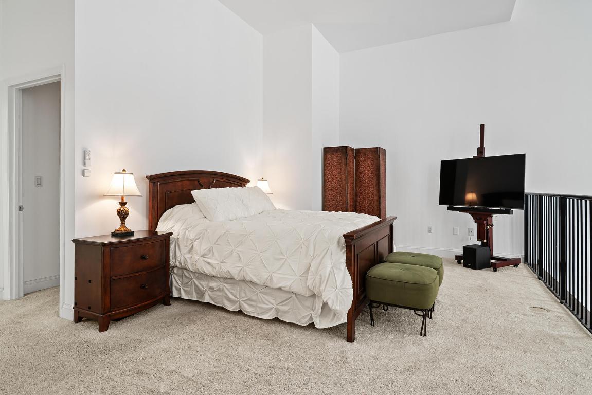 ONE CITY PLAZA CONDO - Residential