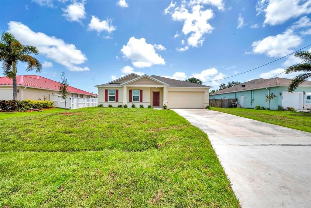 Photo of 5812 NW Gerald Circle Cir, Port Saint Lucie, FL 34986 (MLS # R10832391)
