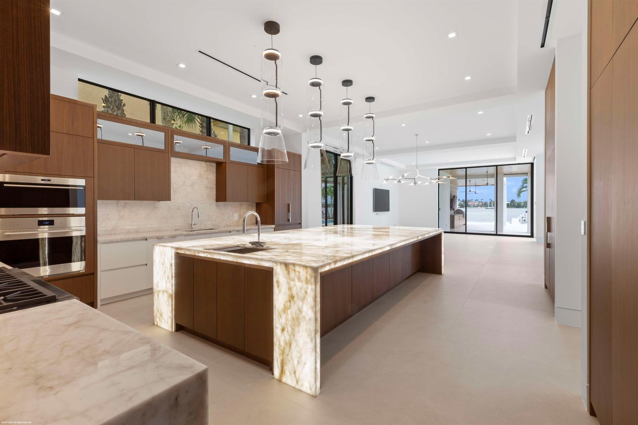 NORTH SHORE TERRACE 1 - Residential