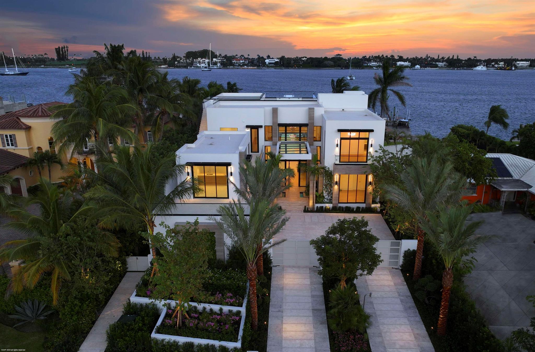 NORTH SHORE TERRACE 1 - Residential