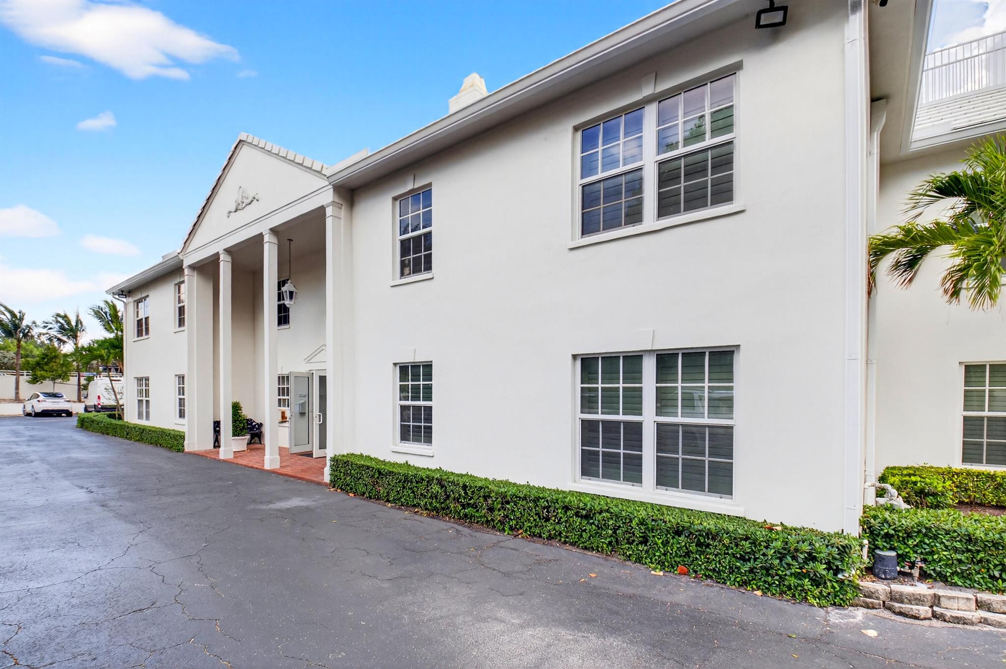 SOUTHAMPTON - Residential Lease