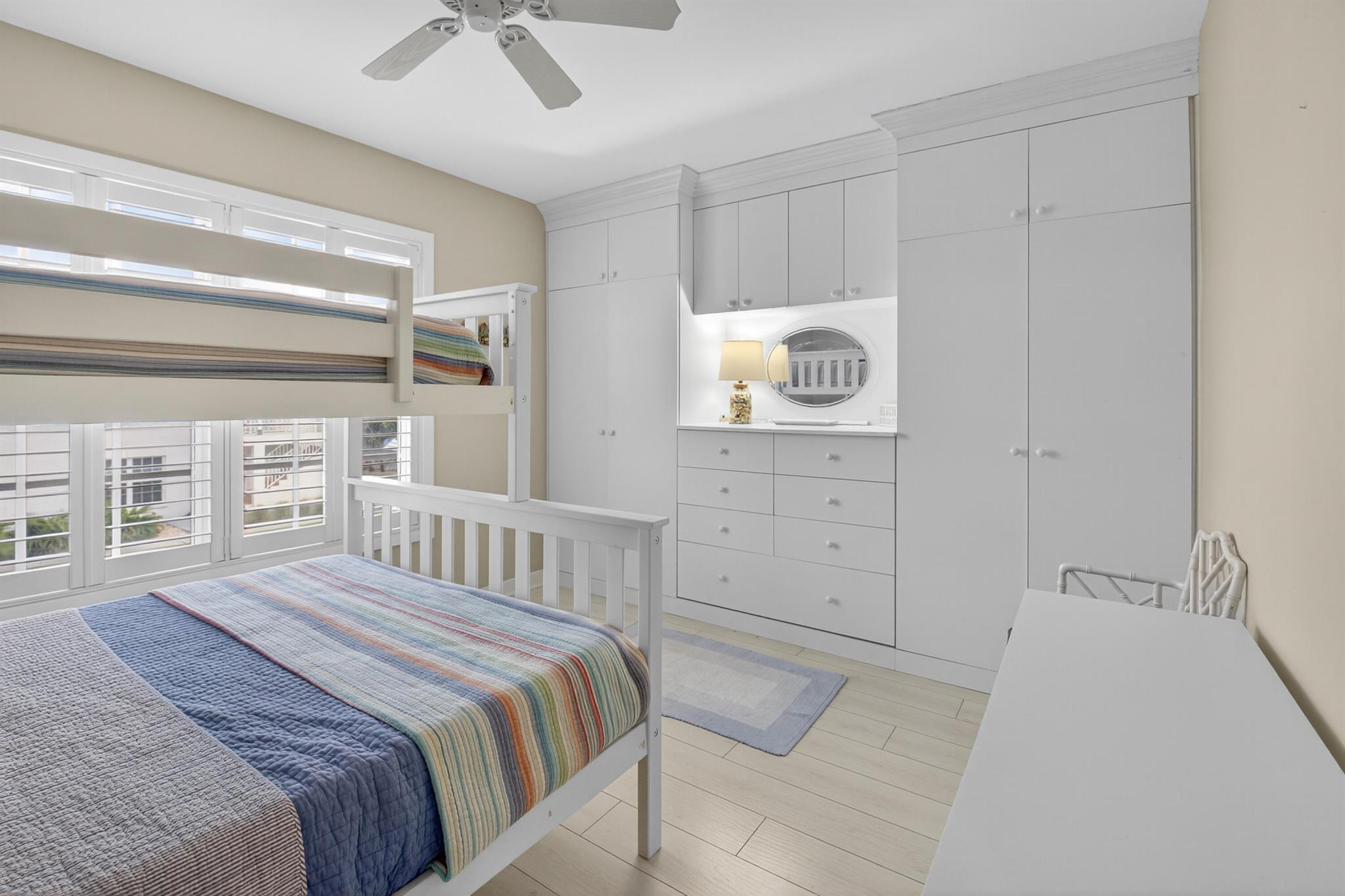 SOUTHAMPTON - Residential Lease