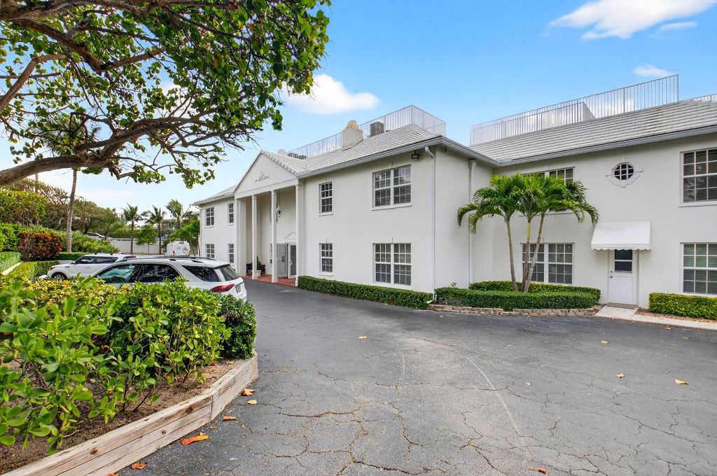 Photo of 817 N Ocean Boulevard #17, Delray Beach, FL 33483 (MLS # R11136245)