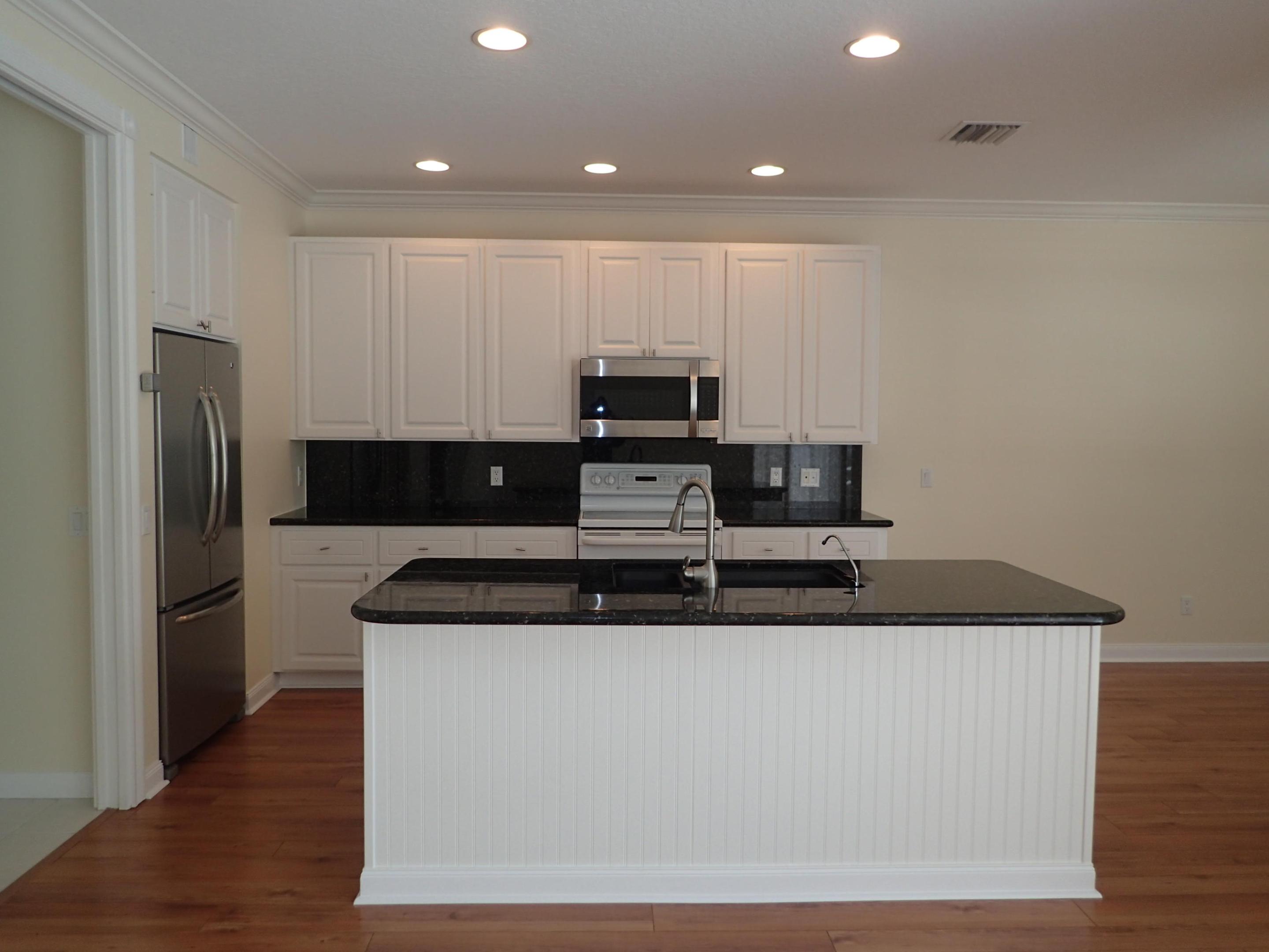 NEWHAVEN 7B PH 2 - Residential Lease