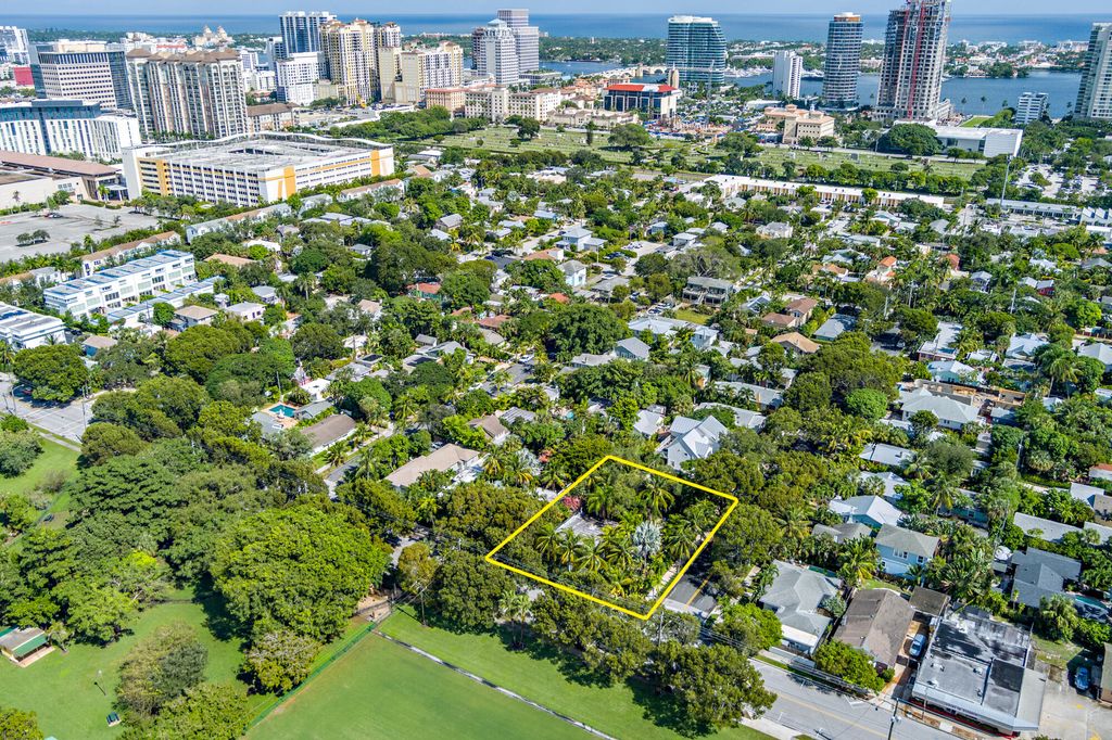 Photo of 1412 Lake Avenue, West Palm Beach, FL 33401 (MLS # R11137551)