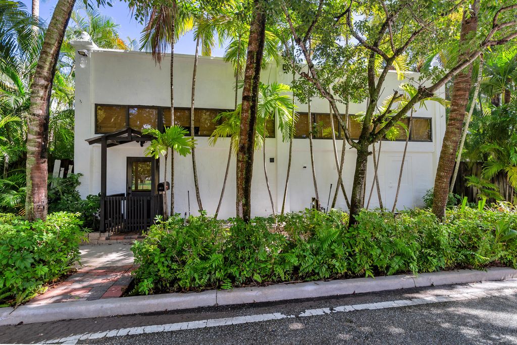 Photo of 1412 Lake Avenue, West Palm Beach, FL 33401 (MLS # R11137551)