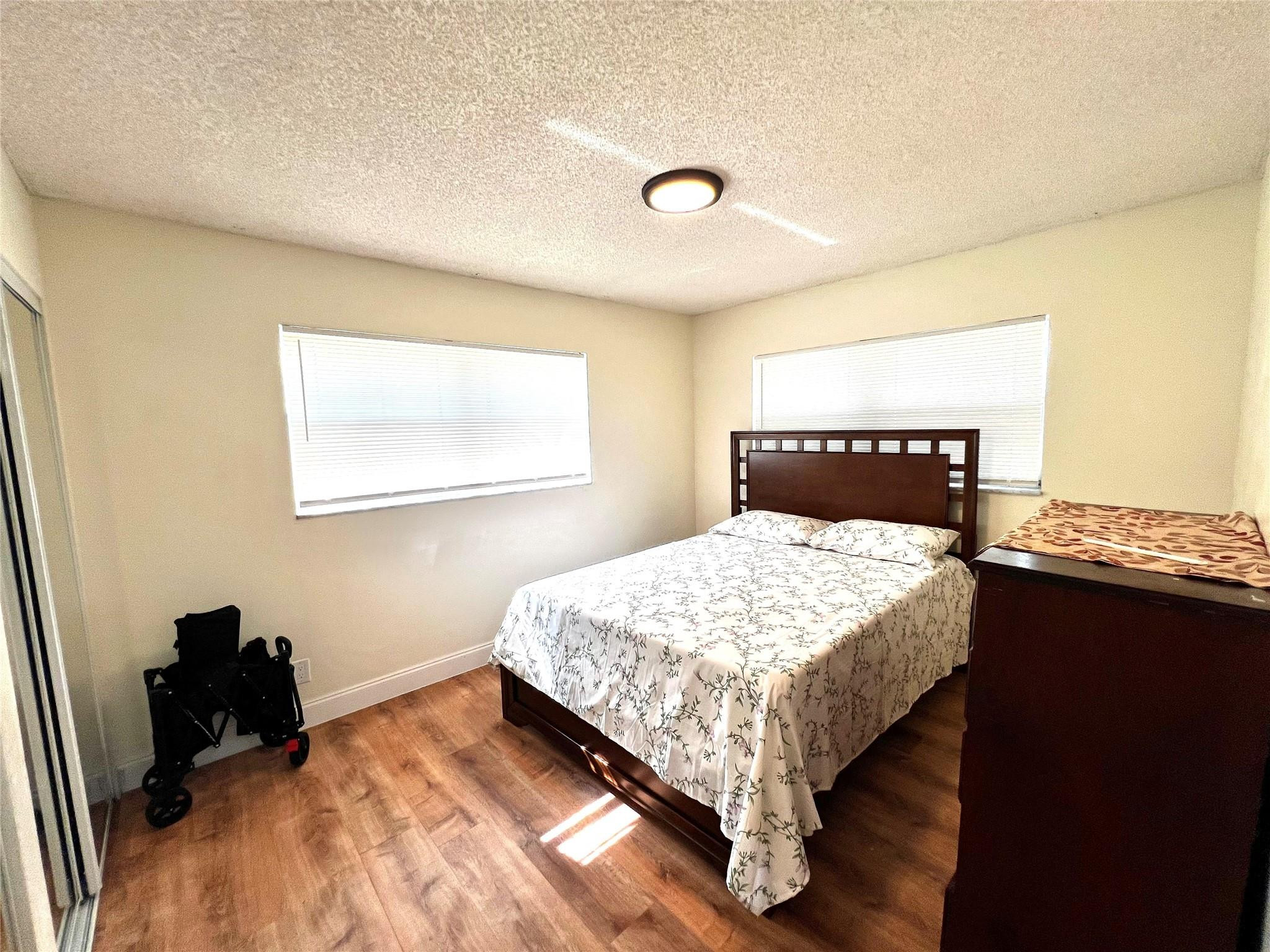 HOLIDAY SPRINGS - Residential