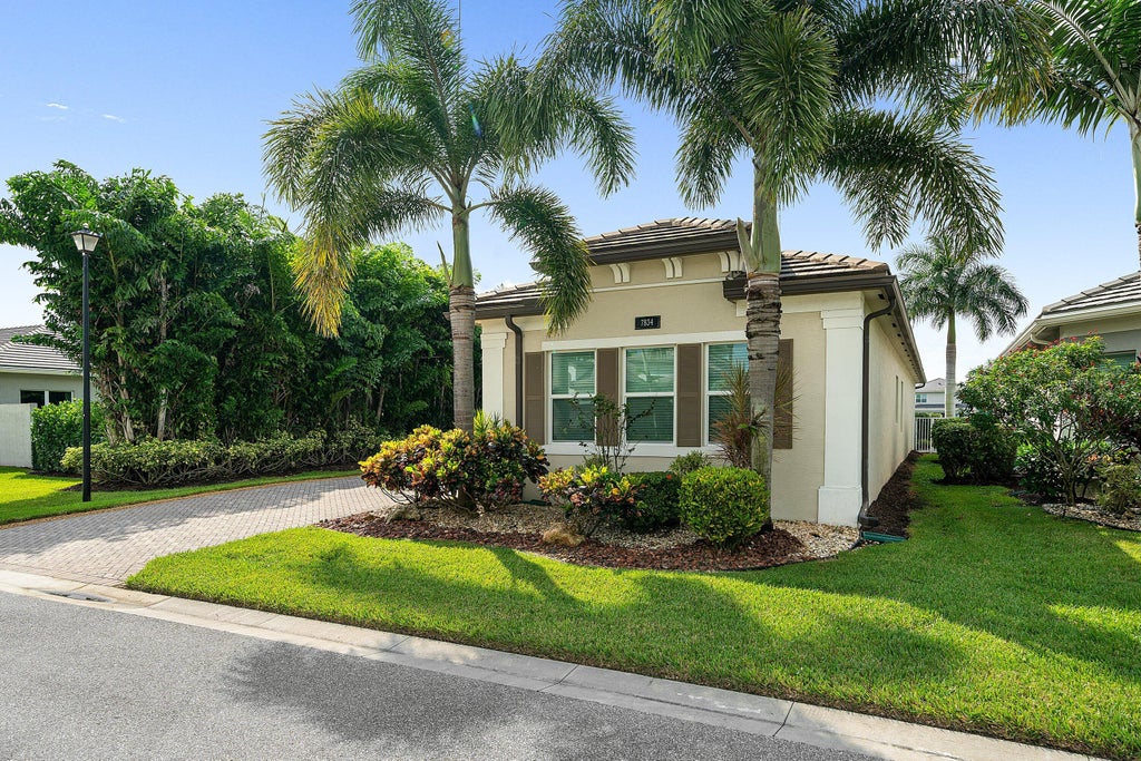 Photo of 7834 Waterford Isles Lane, Delray Beach, FL 33446 (MLS # B26086588)