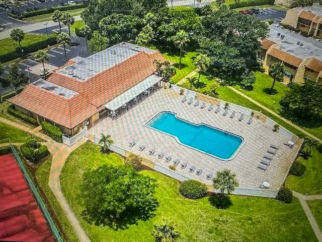Photo of 2975 SW 22nd Avenue #2020, Delray Beach, FL 33445 (MLS # B26034337)