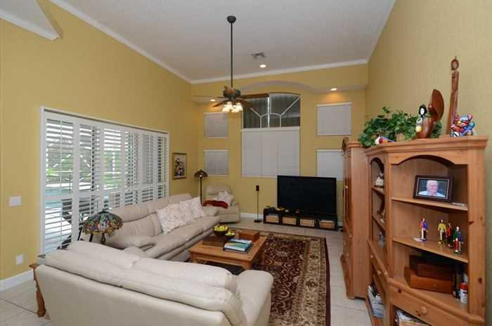 PLANTATION ACRES - Residential